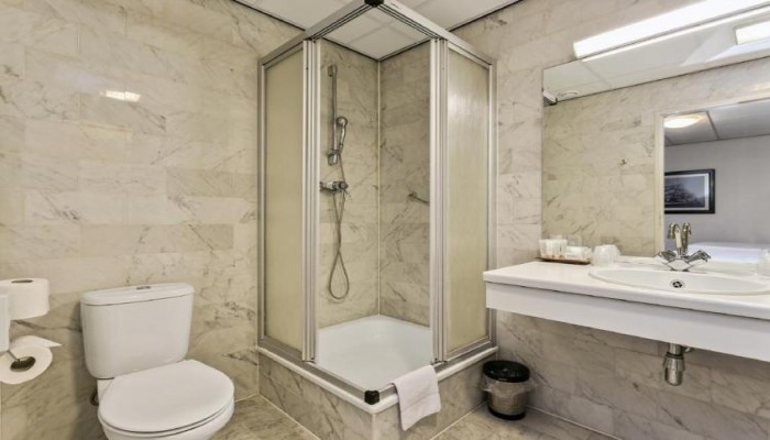 Hotel Crown Inn poza 12